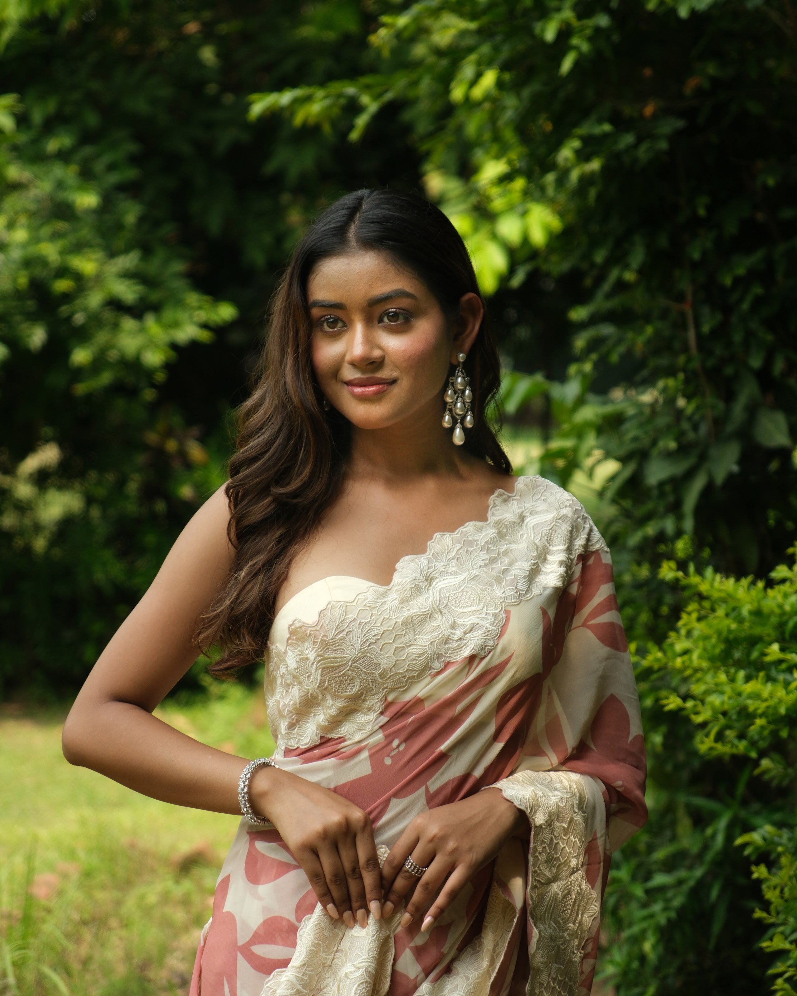 Rose Pink Georgette Threadwork Saree