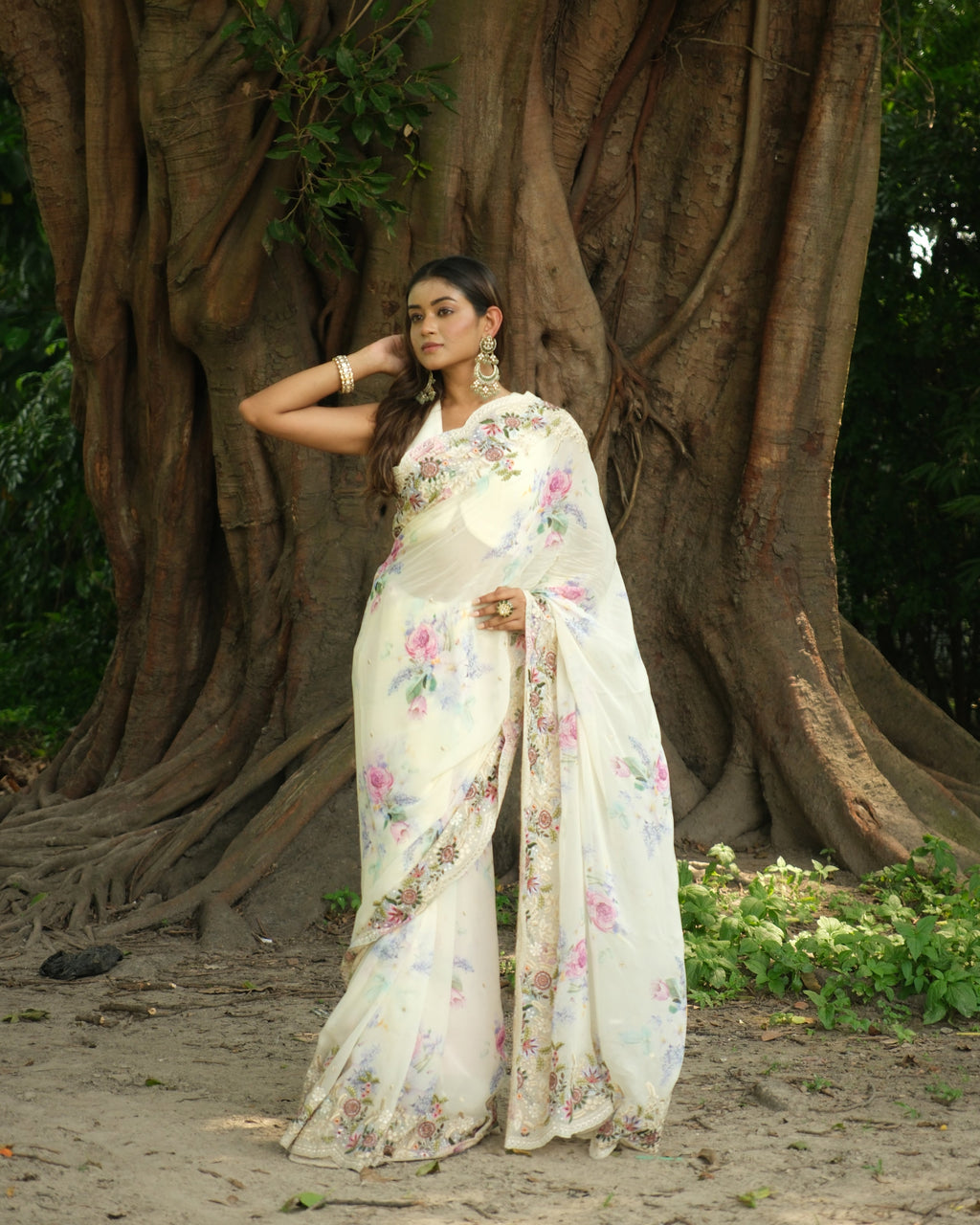 Ivory Georgette Digital Print and Threadwork Saree