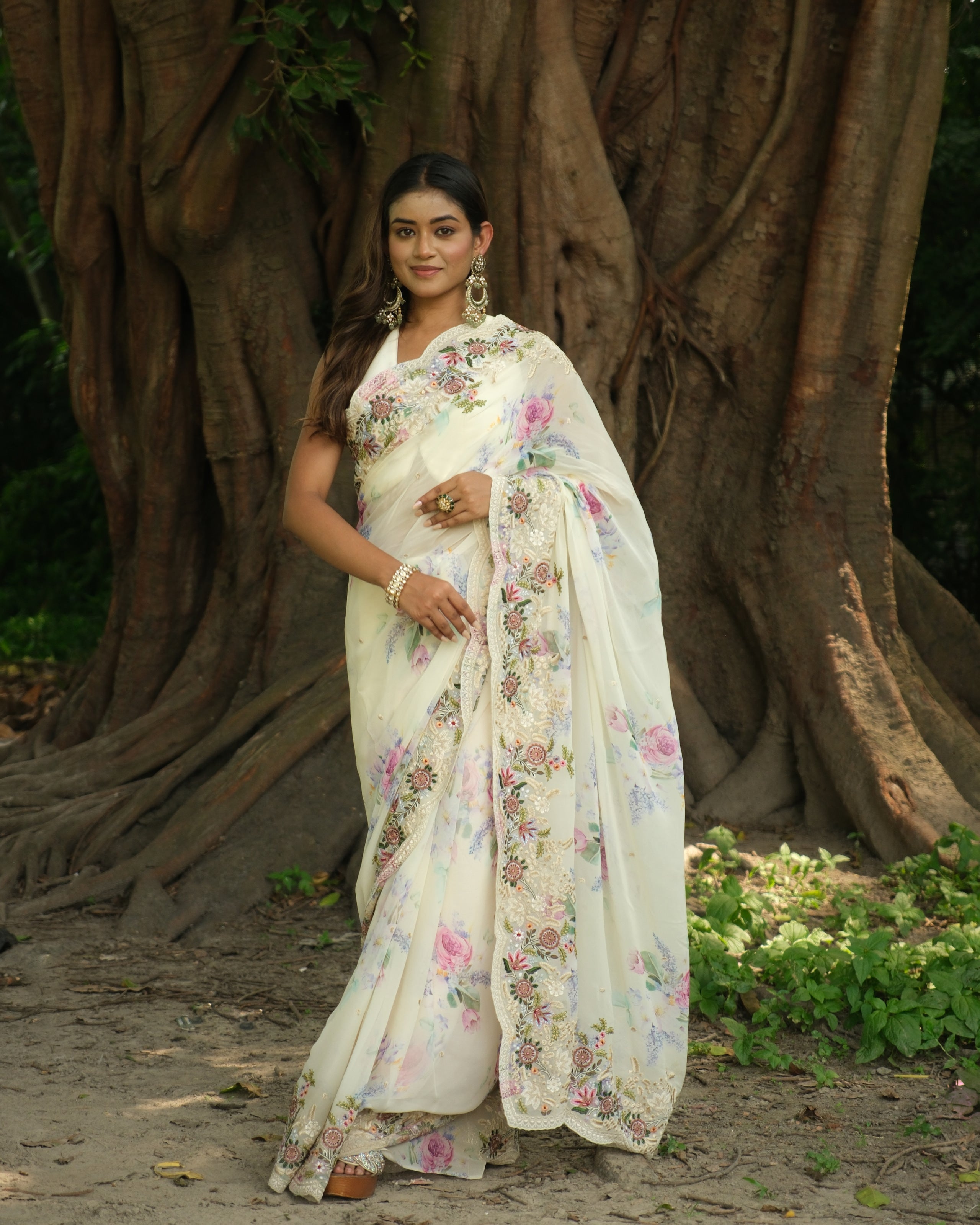 Ivory Georgette Digital Print and Threadwork Saree