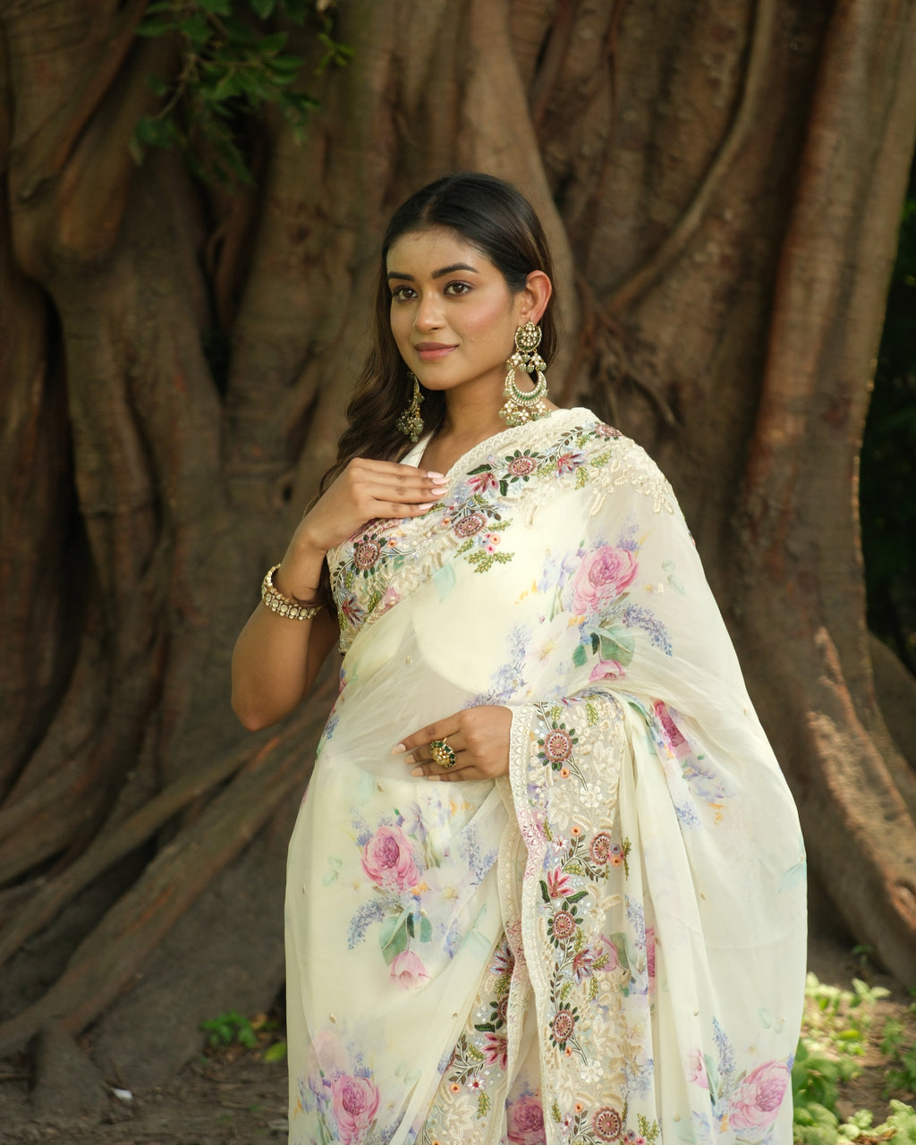 Ivory Georgette Digital Print and Threadwork Saree